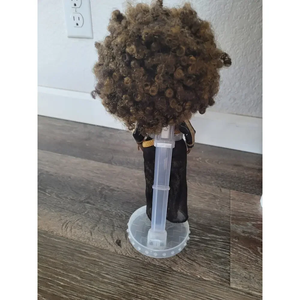 LOL‎ Surprise OMG Series 1 royal Bee Fashion Doll #8